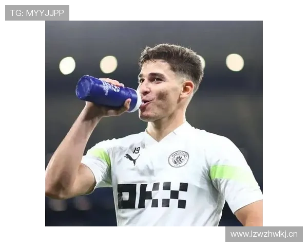 阿尔瓦雷斯：高数据产出与战术影响力为何不匹配？