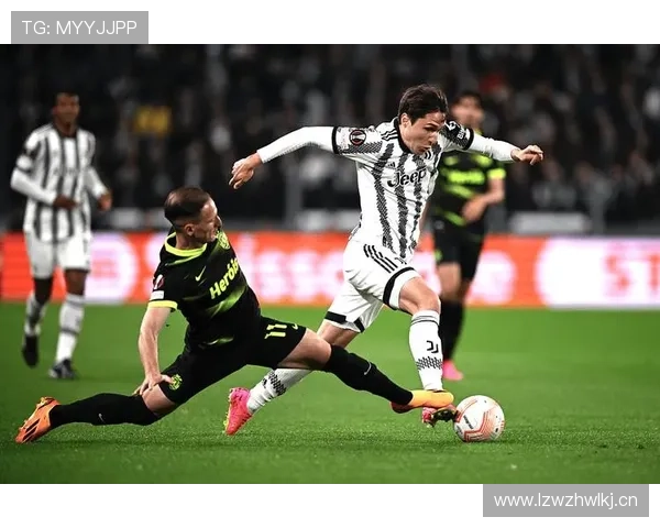 尤文图斯从防守反击转向主动控球,转型阵痛期表现波动,稳定性面临考验 尤文图斯从防守反击转向主动控球,转型阵痛期表现波动,稳定性面临考验