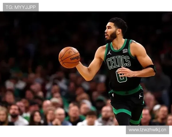 塔图姆无球跑动占比提升，拉开空间效率改变绿军进攻结构